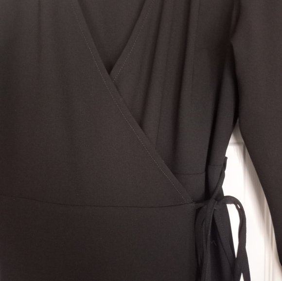 Topshop Wrap LBD 🔥 - Picture 3 of 3